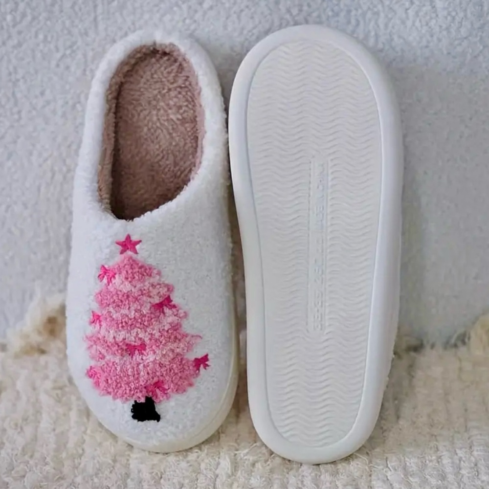 Pink Christmas Tree Women Cozy Slippers Size 7 1/2 - 8 Cozy Winter - Picture 4 of 7